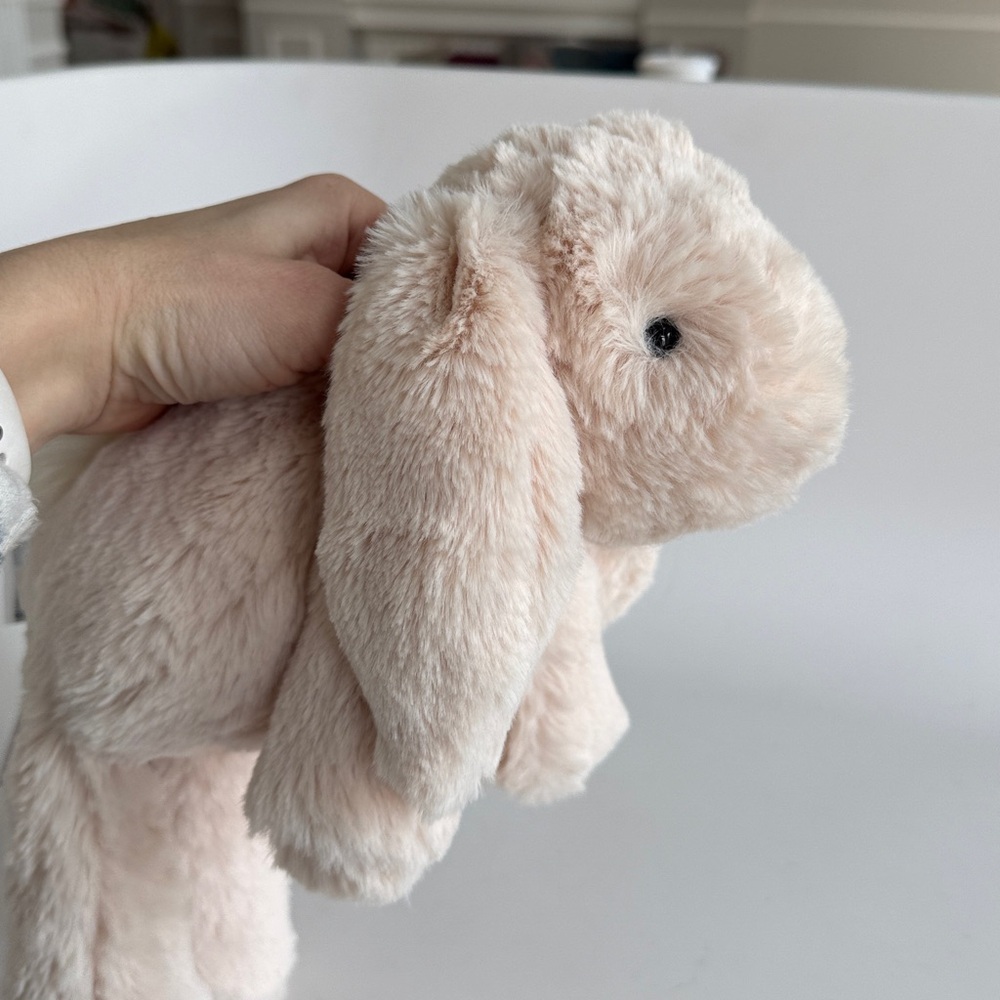 Jellycat Medium Smudge Rabbit - Authentic & NWT! - Picture 5 of 5